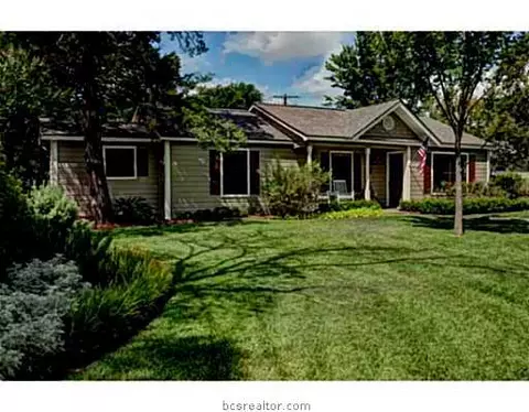 3902 4th St, Bryan, TX 77801 photo 2