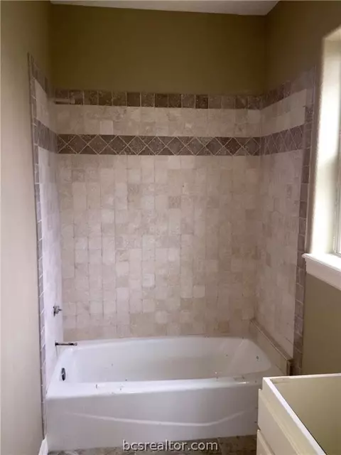 7864 Mapache Ct, Bryan, TX 77808 photo 9