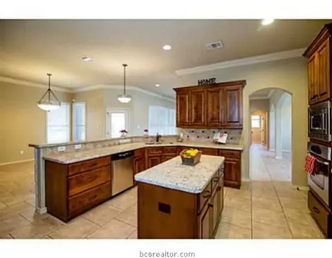 3914 Esquire Ct, Bryan, TX 77808 photo 10
