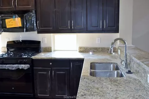 3046 Positano Loop, Bryan, TX 77808 photo 7