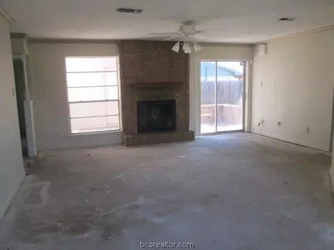 2204 Long Dr, Bryan, TX 77802 photo 8