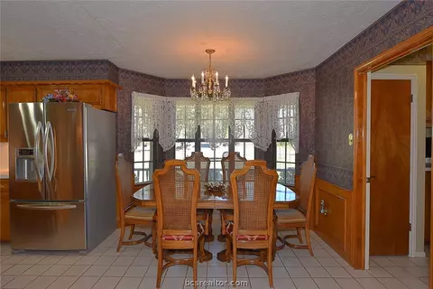 408 E Browning St, Calvert, TX 77837 photo 11