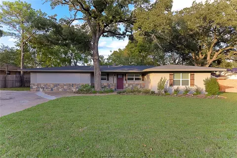 1905 Wayside, Bryan, TX 77802 photo 1