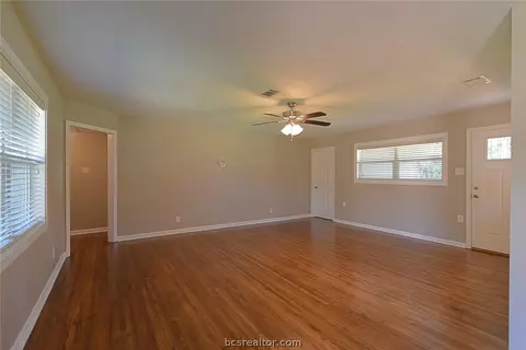 1905 Wayside, Bryan, TX 77802 photo 3