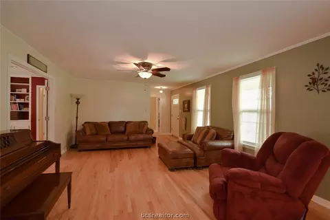 2105 Wayside, Bryan, TX 77802 photo 4
