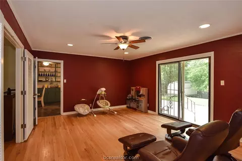 2105 Wayside, Bryan, TX 77802 photo 9