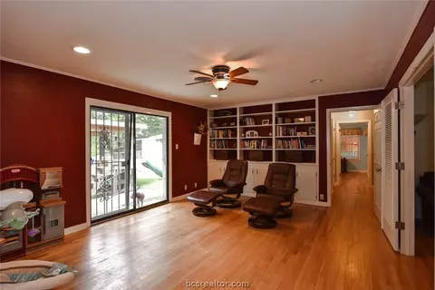 2105 Wayside, Bryan, TX 77802 photo 10