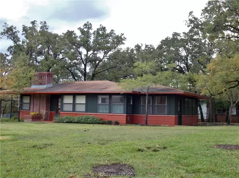 4000 5th St, Bryan, TX 77801 photo 2