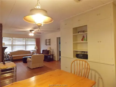 4000 5th St, Bryan, TX 77801 photo 9