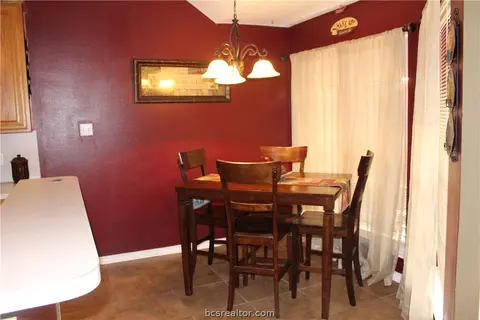 4324 Brompton Ln, Bryan, TX 77802 photo 6