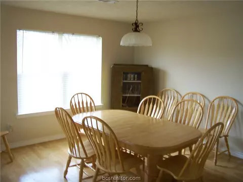 4432 Leonard Rd, Bryan, TX 77807 photo 4