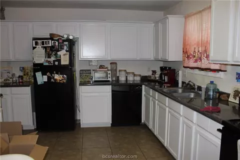 1004 Alice St, Bryan, TX 77803 photo 6