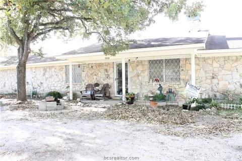 1004 Alice St, Bryan, TX 77803 photo 1