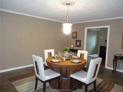 2316 Wayside Dr, Bryan, TX 77802 photo 3