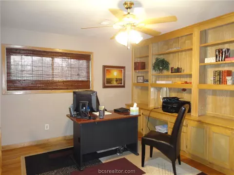 2316 Wayside Dr, Bryan, TX 77802 photo 6