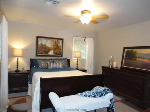 2316 Wayside Dr, Bryan, TX 77802 photo 7