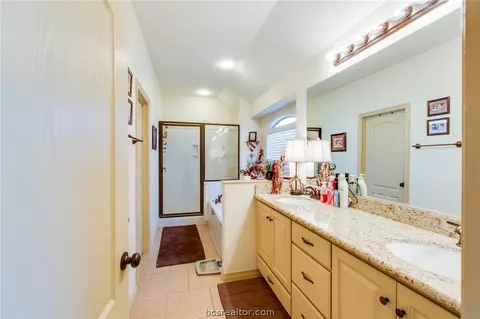 2910 Alba Ct, Bryan, TX 77808 photo 10