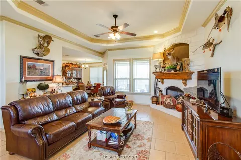 2910 Alba Ct, Bryan, TX 77808 photo 2