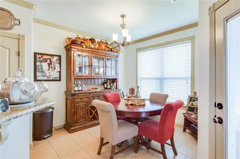 2910 Alba Ct, Bryan, TX 77808 photo 8