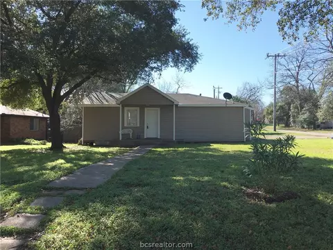 601 E 22nd St, Bryan, TX 77803 photo 4
