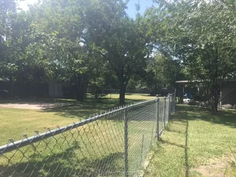 3606 Cavitt Ave, Bryan, TX 77801 photo 11