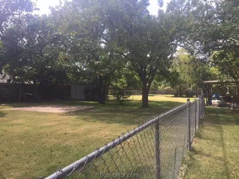 3606 Cavitt Ave, Bryan, TX 77801 photo 10