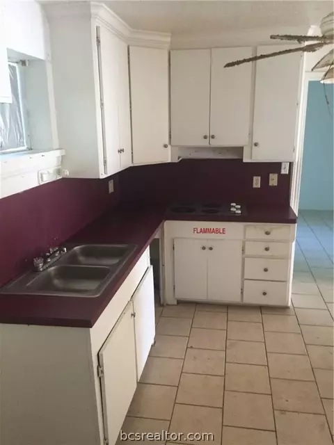 1112 E 23rd St, Bryan, TX 77803 photo 12