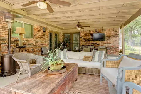 404 Tee Dr, Bryan, TX 77801 photo 17