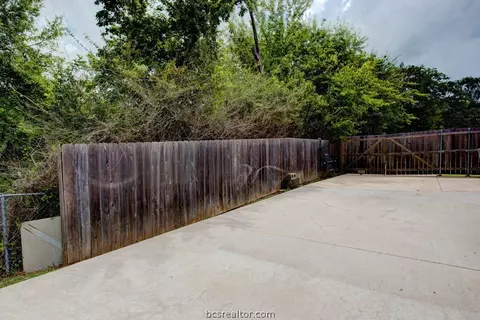 404 Tee Dr, Bryan, TX 77801 photo 21