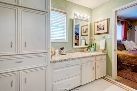404 Tee Dr, Bryan, TX 77801 photo 15