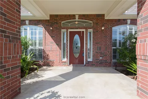 4911 Park Hampton Dr, Bryan, TX 77802 photo 4