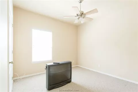 4911 Park Hampton Dr, Bryan, TX 77802 photo 24