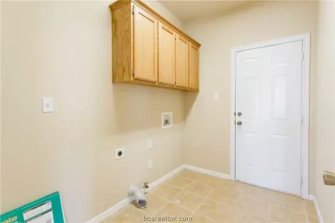 4911 Park Hampton Dr, Bryan, TX 77802 photo 22