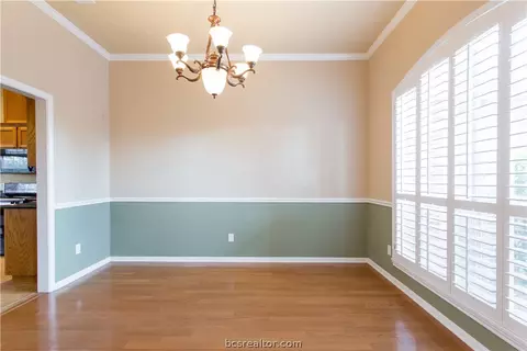 4911 Park Hampton Dr, Bryan, TX 77802 photo 6