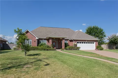 4911 Park Hampton Dr, Bryan, TX 77802 photo 3