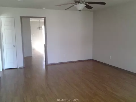 2108 Forge Hill Rd, Bryan, TX 77801 photo 4