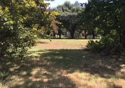704 E 11th St, Cameron, TX 76520 photo 27