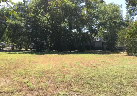 704 E 11th St, Cameron, TX 76520 photo 26