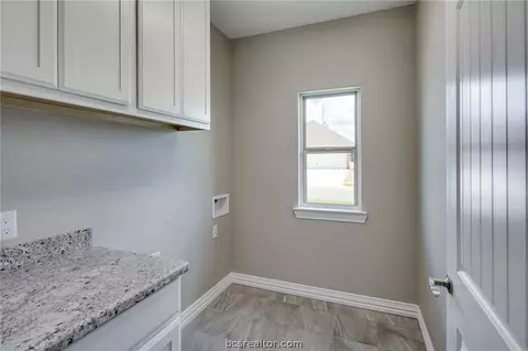 3100 Evan Dr, Bryan, TX 77802 photo 6