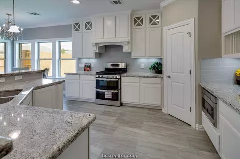 3100 Evan Dr, Bryan, TX 77802 photo 11
