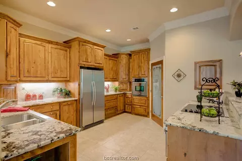 2929 Ambrose Dr, Bryan, TX 77808 photo 9