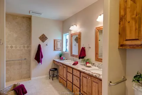 2929 Ambrose Dr, Bryan, TX 77808 photo 14