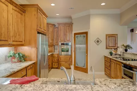 2929 Ambrose Dr, Bryan, TX 77808 photo 10