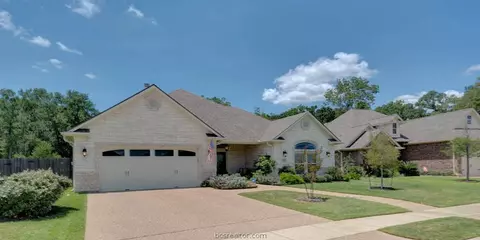 2929 Ambrose Dr, Bryan, TX 77808 photo 2