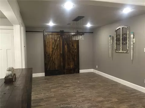 411 May St, Bryan, TX 77802 photo 8
