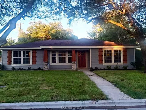 411 May St, Bryan, TX 77802 photo 1