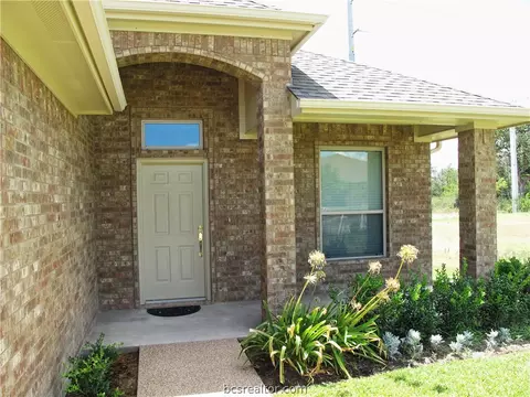 3403 Broadmoor Dr, Bryan, TX 77802 photo 2