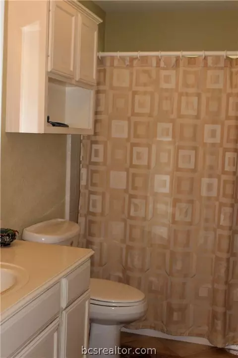 6206 Queenslock Cir, Bryan, TX 77802 photo 13