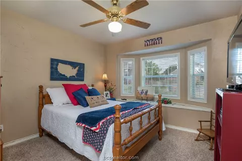 4100 Chamberlain Cir, Bryan, TX 77802 photo 15