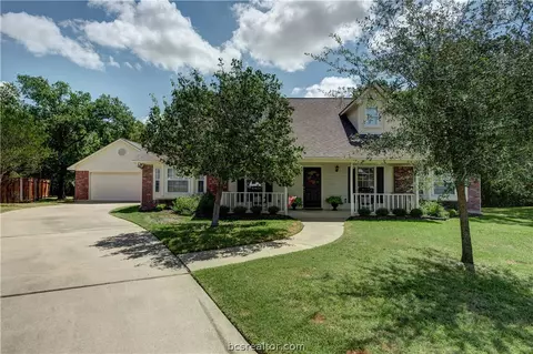 4100 Chamberlain Cir, Bryan, TX 77802 photo 1